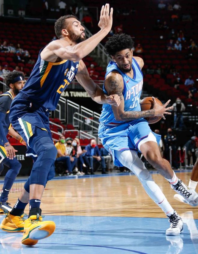 爱游戏活动-保级大战：斯旺西逆袭狼队争夺三分的简单介绍