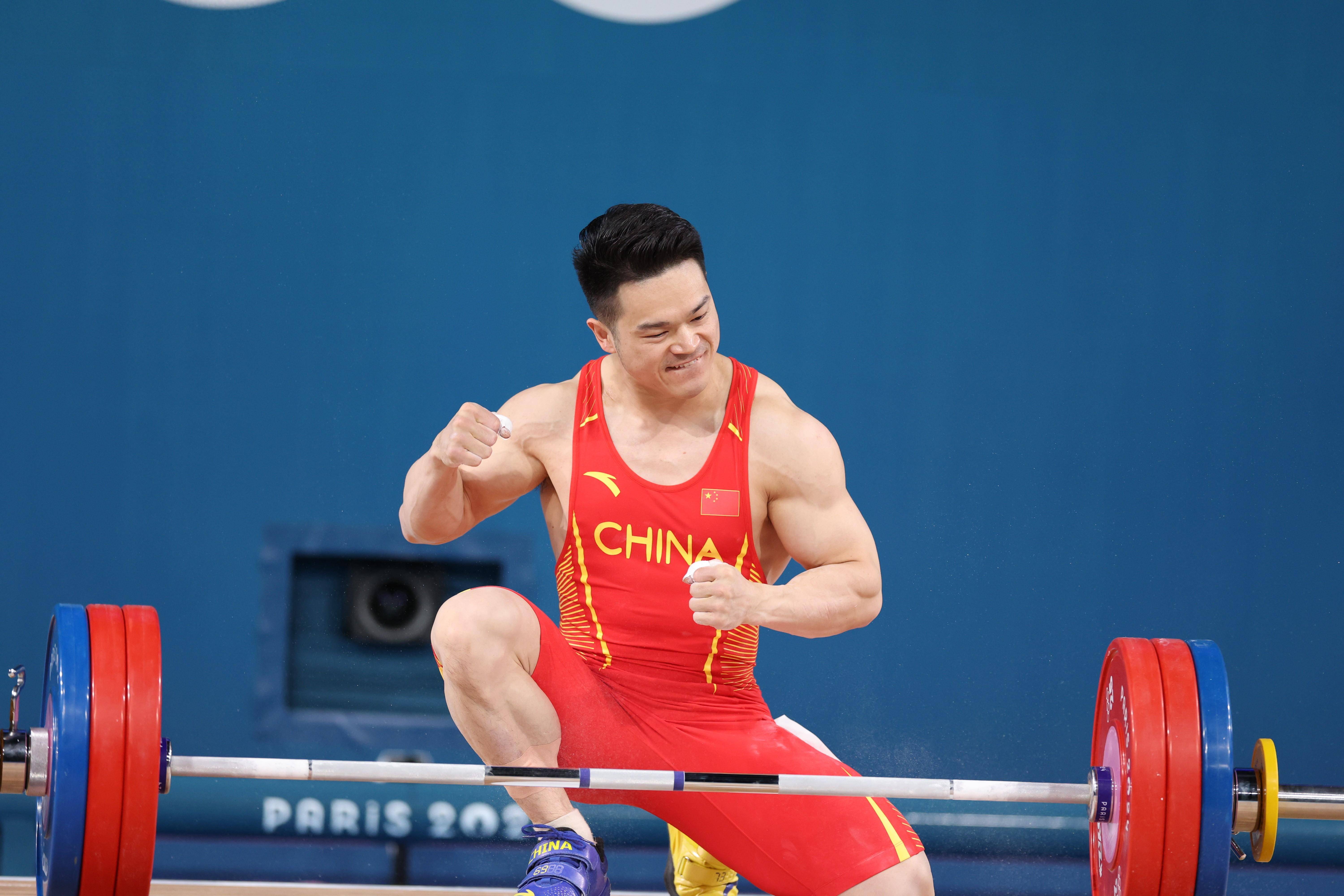 关于举重项目：选手力拼一决高下，引人瞩目的信息