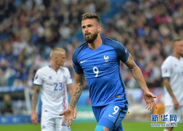 欧洲杯比赛进入决赛阶段，李华表现出色